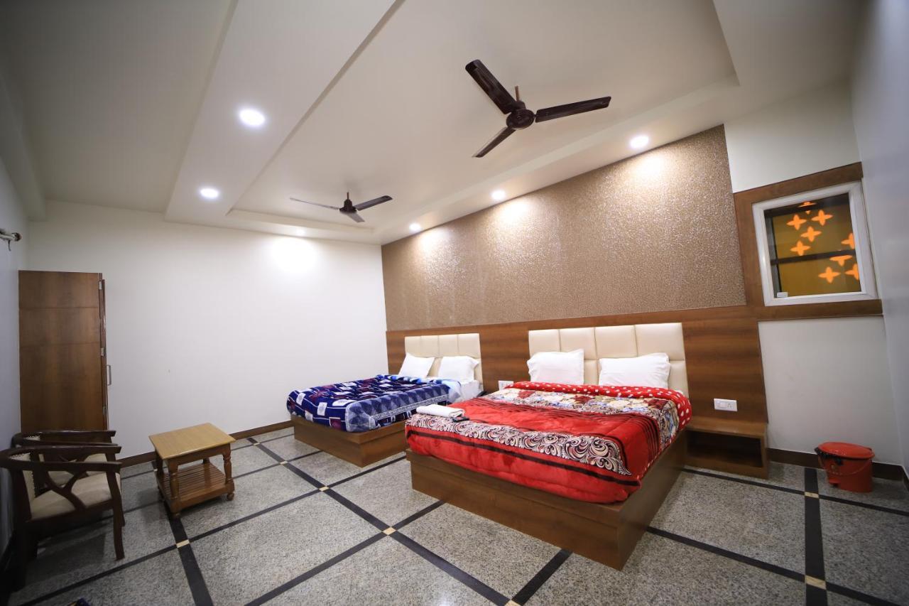 Royal Phoenix Hotel 3*